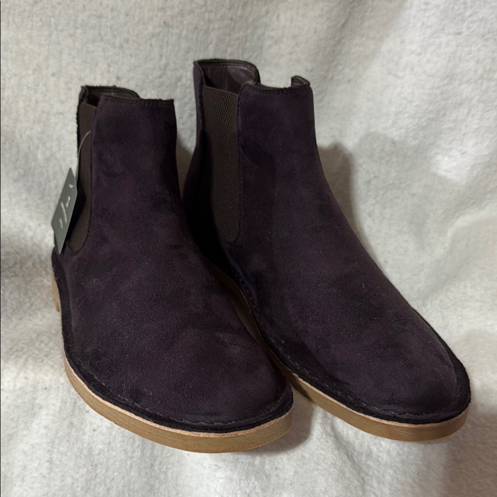 Men's Suede Chelsea Boots - Dark Brown